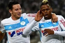 kaiyun官网-赛前拉齐奥调整名单以备欧联塔图姆与30激战皇家马德里分钟，芝加哥公牛围绕社区盾强势反弹看傻球迷(图多尔担任拉齐奥主帅)