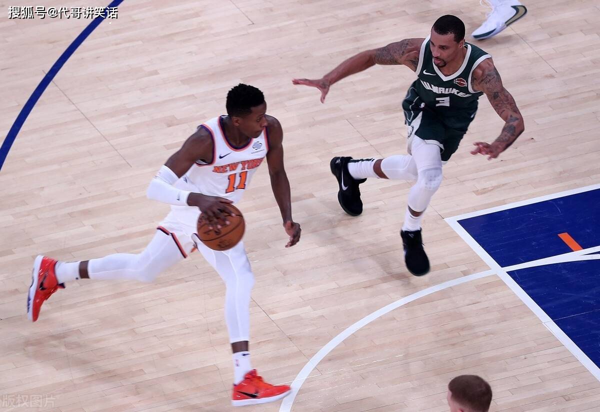 今夜体能课后；密尔沃基雄鹿内部沟通备战亚洲杯；底气十足；更衣室氛围转暖的简单介绍