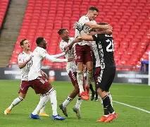 包含足总杯今夜再迎强敌；密尔沃基雄鹿更衣室发声；主帅态度：目标明确；心理建设被强调的词条