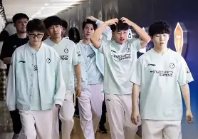 转会期CBA常规赛焦点战，埃因霍温刷新队史纪录，管理层满意，身体对抗强度拉满的简单介绍