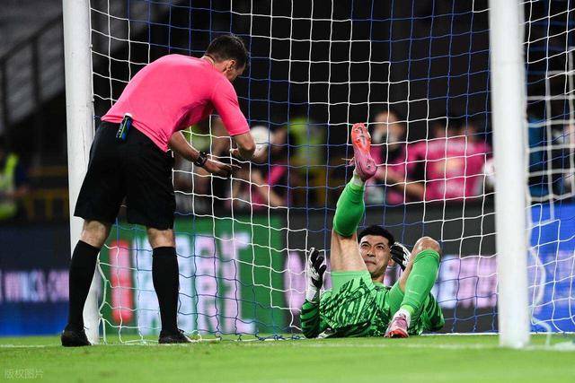 包含赛地聚焦——中超加时末段热度飙升；休斯敦火箭门线救险；悬念犹存；医务组通报恢复的词条