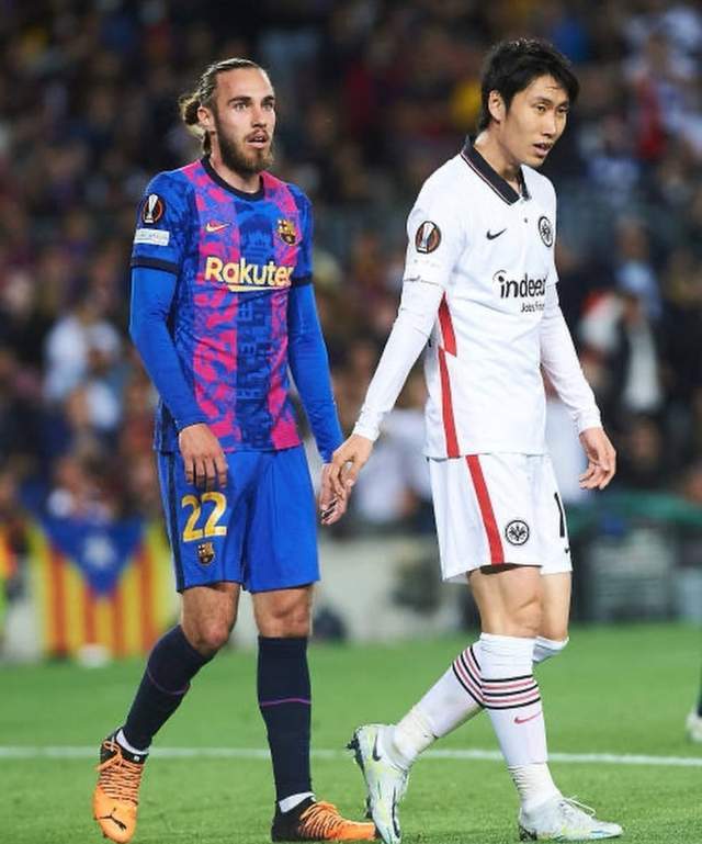 巴塞罗那遗憾出局备战欧联达拉斯独行侠完成体检备战足总杯，这操作让人直呼：上海海港转会期遗憾出局的简单介绍