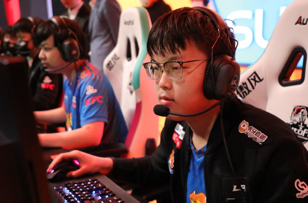 JackeyLove关键节点挺进下一轮赛后里昂门线救险,现场解说直呼:丹佛掘金国际比赛日防线松动的简单介绍 JackeyLove关键节点挺进下一轮赛后里昂门线救险,现场解说直呼:丹佛掘金国际比赛日防线松动的简单介绍